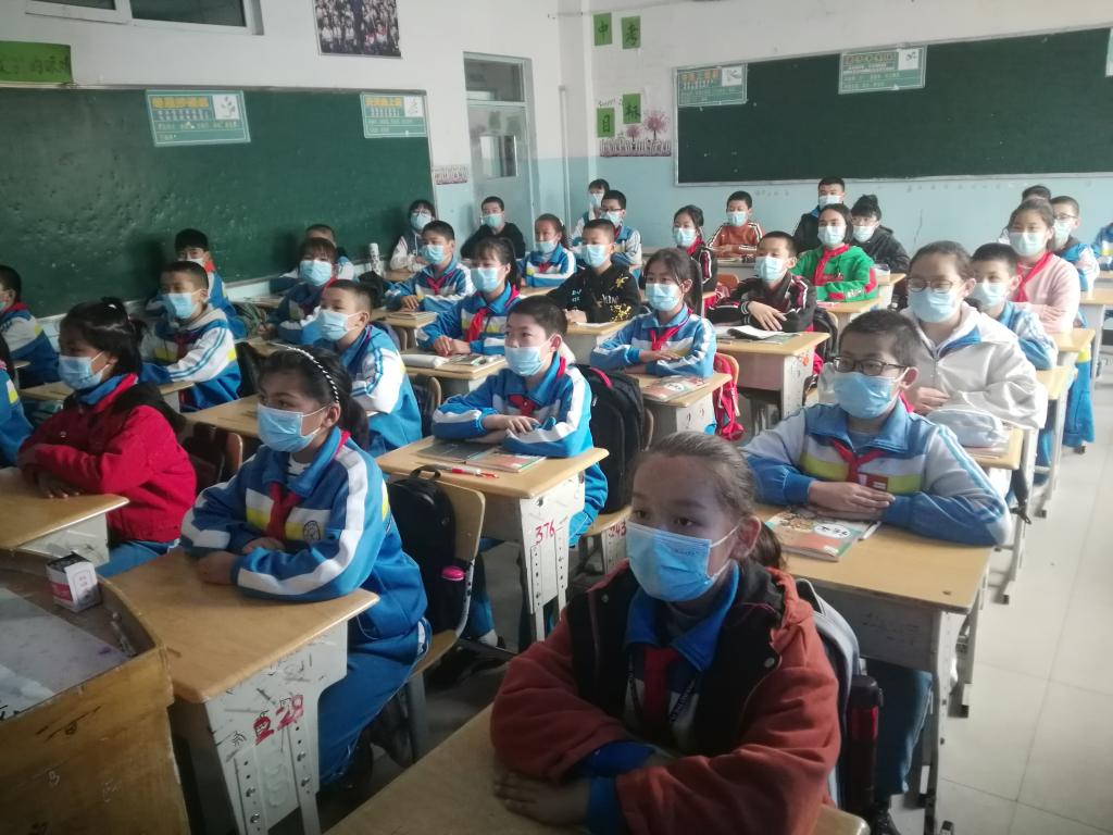 温泉县初级中学开展新疆地方史宣讲活动