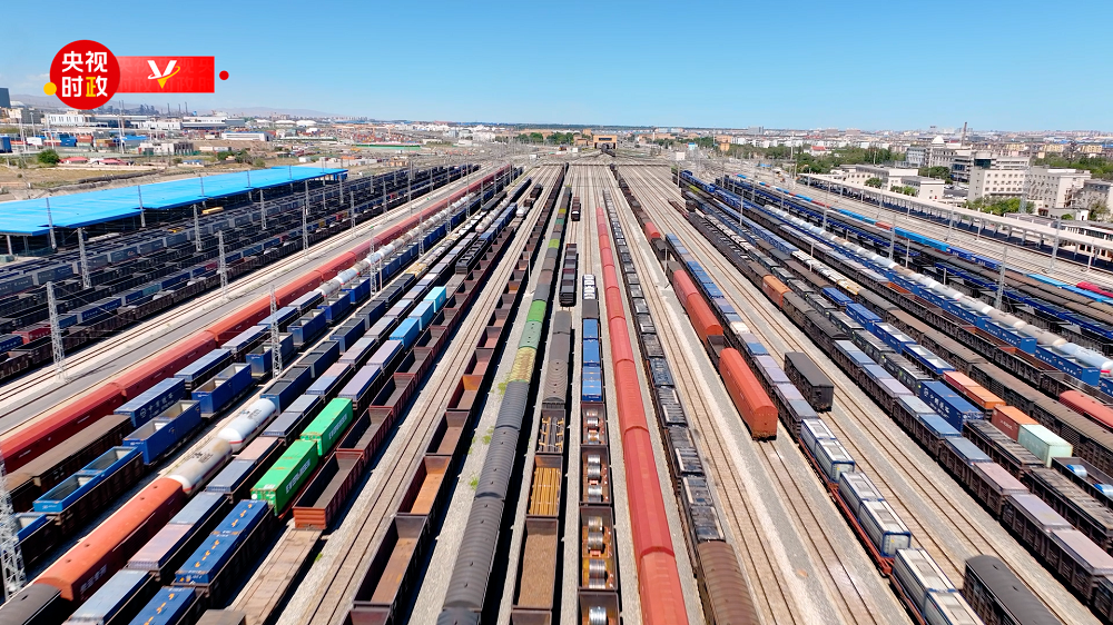 习近平新疆行丨连接东西 通达欧亚——走进乌鲁木齐国际陆港区 习近平新疆行丨连接东西 通达欧亚——走进乌鲁木齐国际陆港区