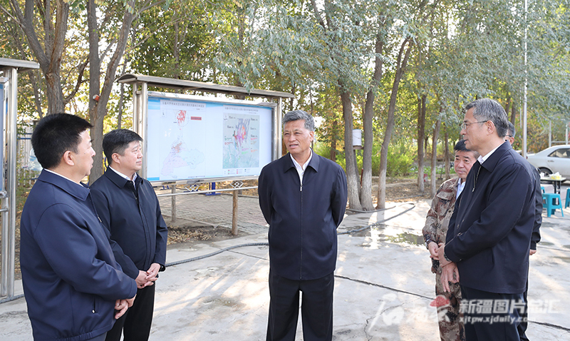 马兴瑞在乌鲁木齐市米东区调研光伏产业发展时强调 立足新疆资源禀赋和产业基础优势 更好发挥新能源在能源保供增供方面作用