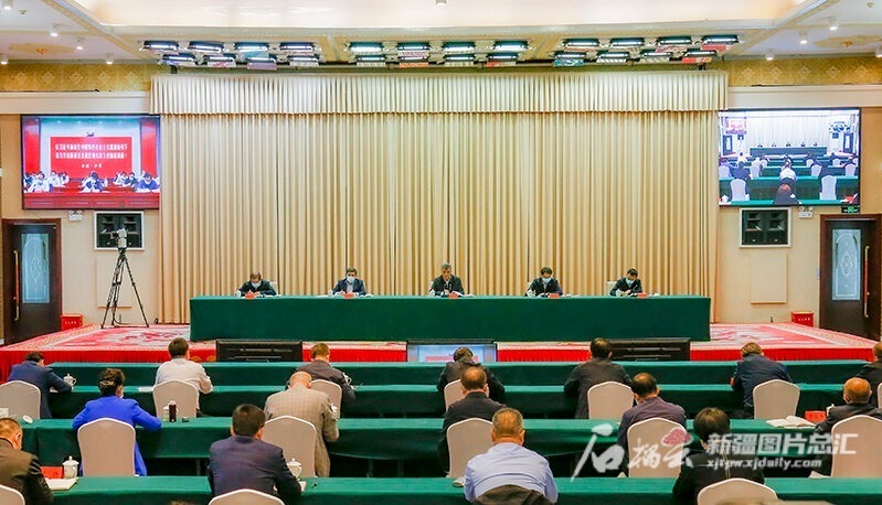 马兴瑞在自治区新冠肺炎疫情防控工作领导小组会议上强调 坚决贯彻习近平总书记重要讲话重要指示精神 切实做到疫情要防住经济要稳住发展要安全