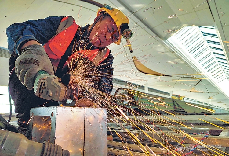 击鼓催征拼开局丨追风逐日迎春来